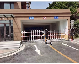 青岛学校大门车牌识别道闸